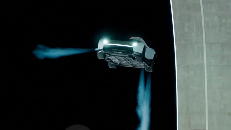 welt's tweet photo. Elon Musk stellt Prototyp vor – Der neue Tesla kann fliegen https://t.co/iGYIX9UlKE https://t.co/E1955gj1R3