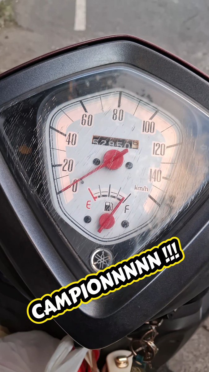 azkaralunar's tweet photo. Dapett geesss gw dapet bensinnyaa 🤣
Ga pernah sehappy ini antri bensin 
Bonus jajan, makasihh org baikkk 🥰 https://t.co/kUJC3PMIhm