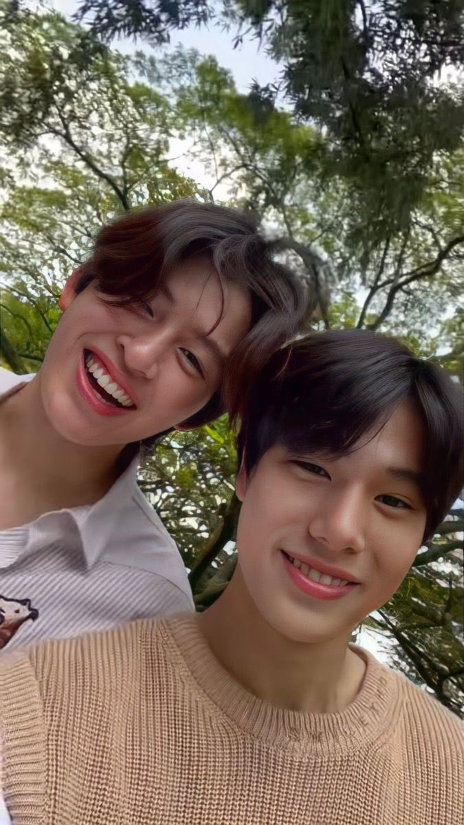 twisternara's tweet photo. ‘ Anak Bunda VS Anak Bubu ‘
—- #PondPhuwin few tweet au
mamam syokaatt 🍫🍫🍫 https://t.co/FxseNFPMOn
