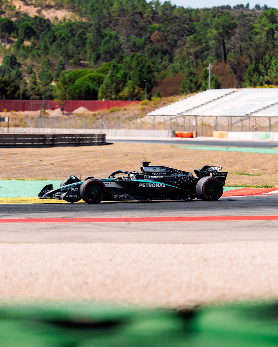 MercedesAMGF1's tweet photo. Moments to savour for Josh 🇵🇾 https://t.co/Cqjo6M8PvW