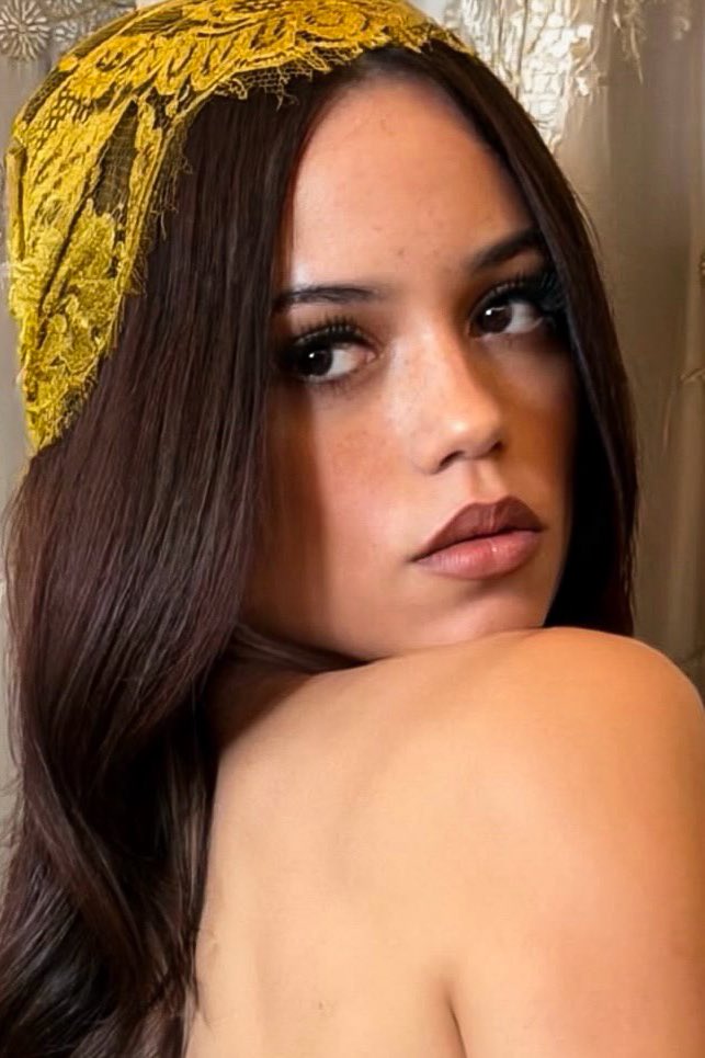 _filmcrave's tweet photo. Jenna Ortega stuns for ‘KLARA AND THE SUN’ premiere. 

📸 Mélanie Inglessis https://t.co/WlQNlcG518
