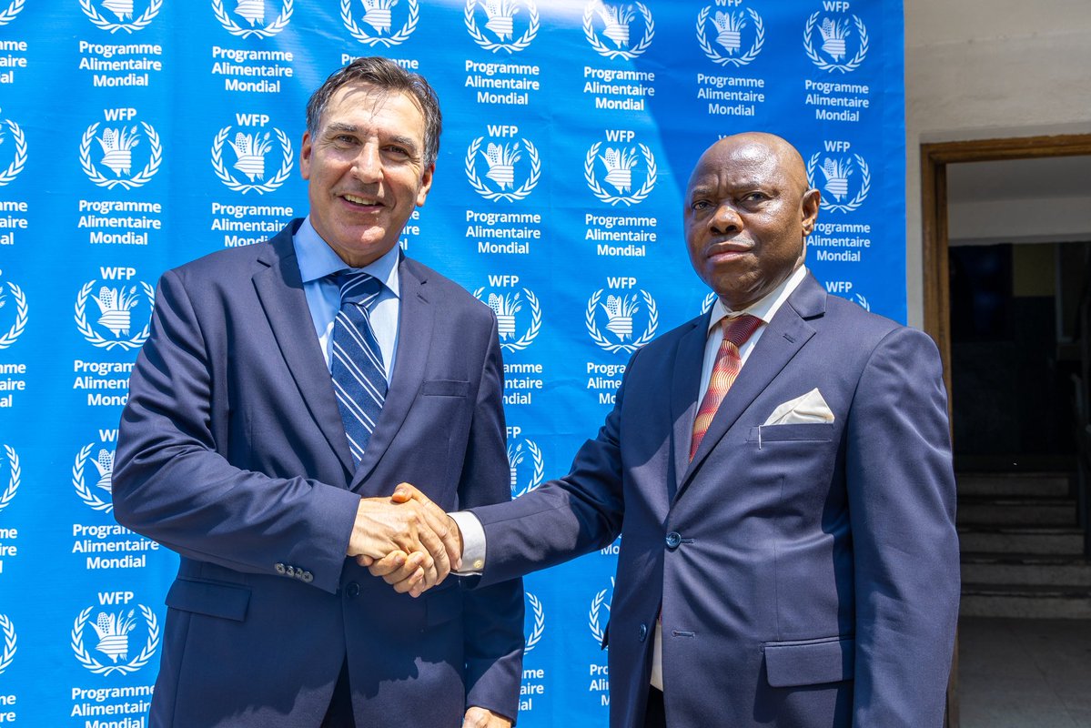 WFPDRC's tweet photo. 🇨🇩 On 15 Oct, under @WFP Country Director David Stevenson’s leadership, WFP teams &amp; sectoral ministries’ Secretaries-General continued consultations on the 2027–2030 Country Strategic Plan to respond to emergencies &amp; strengthen the resilience of 3.67 million people across DRC. https://t.co/zi0XVBznPN