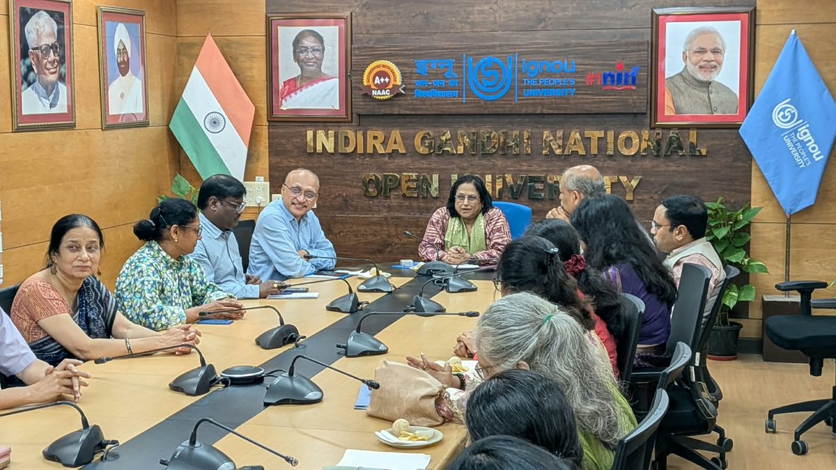OfficialIGNOU's tweet photo. #IGNOU launched Online Project Management System (OPMS), inaugurated by @IgnouVc  Prof @uma_kanjilal. Developed by Student Evaluation Division IGNOU with BISAG-N &amp; SAMARTH, OPMS streamlines online submission of projects, dissertations, internships &amp; field work.

#DigitalEducation https://t.co/jRmQuCT8W5