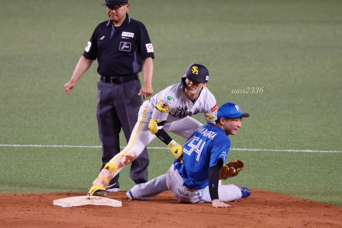 suos2336's tweet photo. ．
佑京さんかっこよすぎですやん、、、😭✨✨

#sbhawks #周東佑京 選手 https://t.co/4MDo8J9VeW