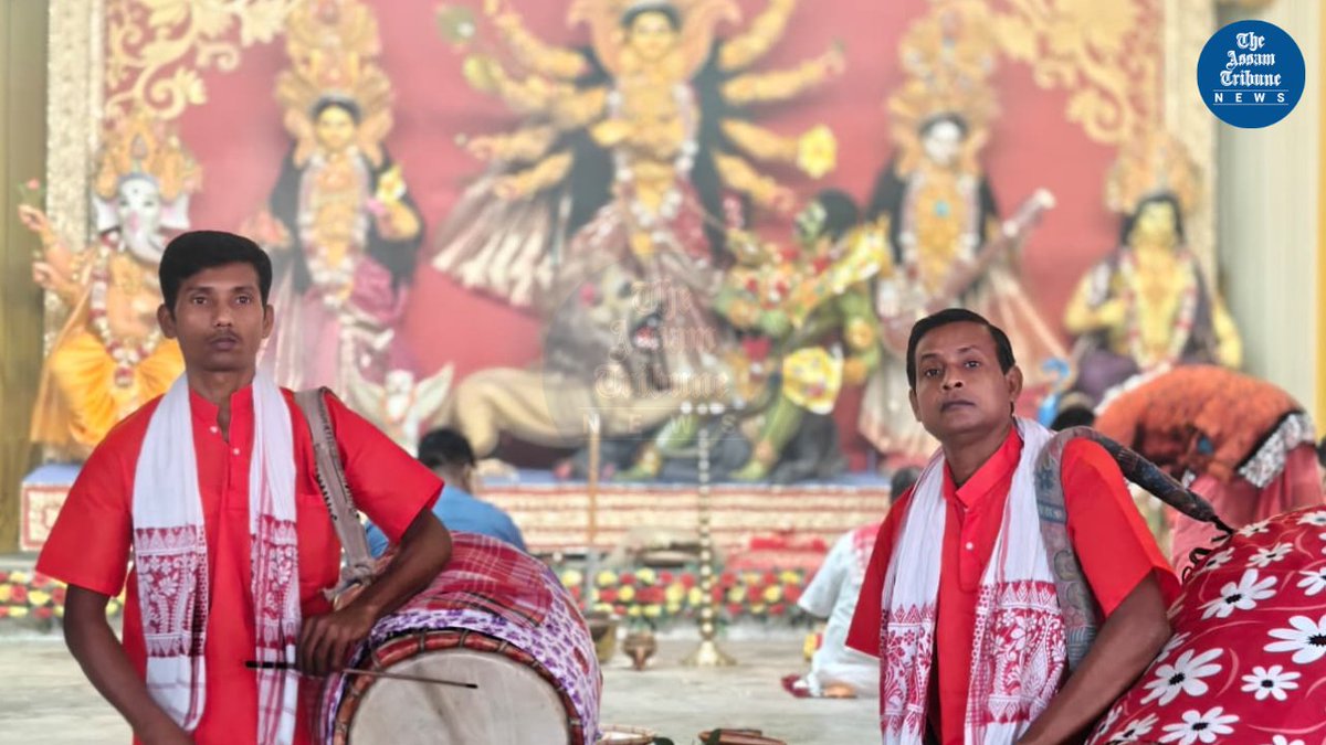 assamtribuneoff's tweet photo. #InPics | A glimpse of the vibrant Durga Puja pandals in Pandu, Guwahati, as the city comes alive in festive spirit.
#DurgaPuja #Guwahati #TheAssamTribune https://t.co/Fpm8nvM8fn