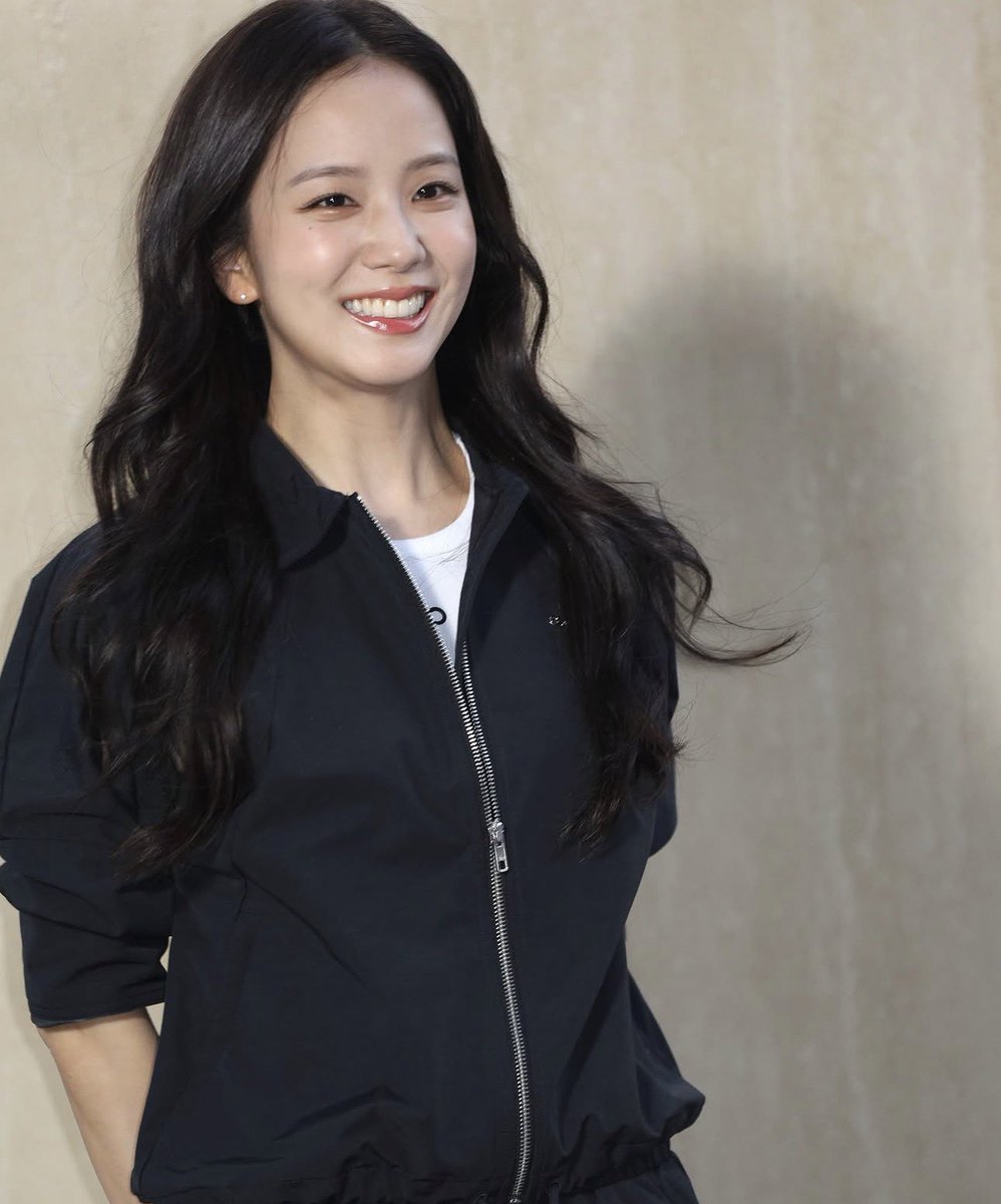 NEWSJISOO's tweet photo. https://t.co/E5grBCAGfD