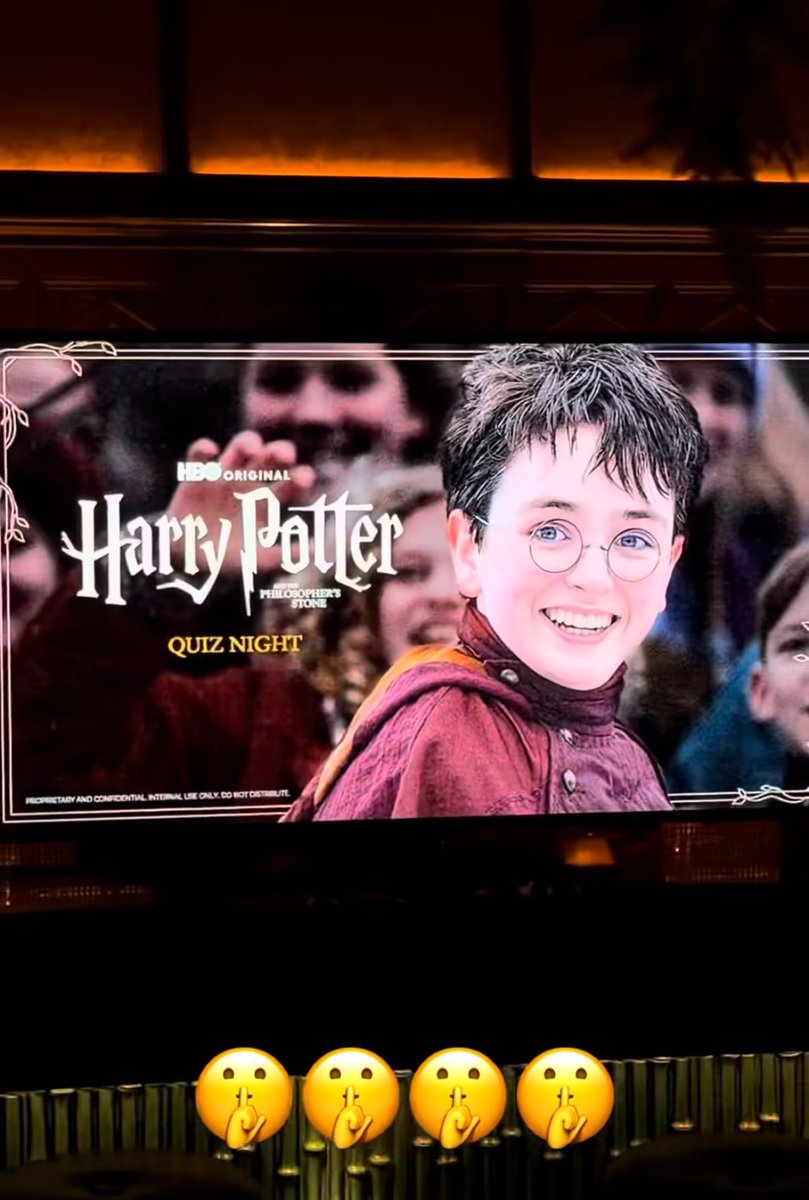RedDeChimeneas's tweet photo. Un evento oficial de Harry Potter organizado por HBO tuvo lugar anoche en Londres. 

Dicen que se trató de una noche de trivia, y deberíamos enterarnos de más noticias a lo largo del día de hoy. 

Vía: Hugo Gloss https://t.co/mikZFWymIL