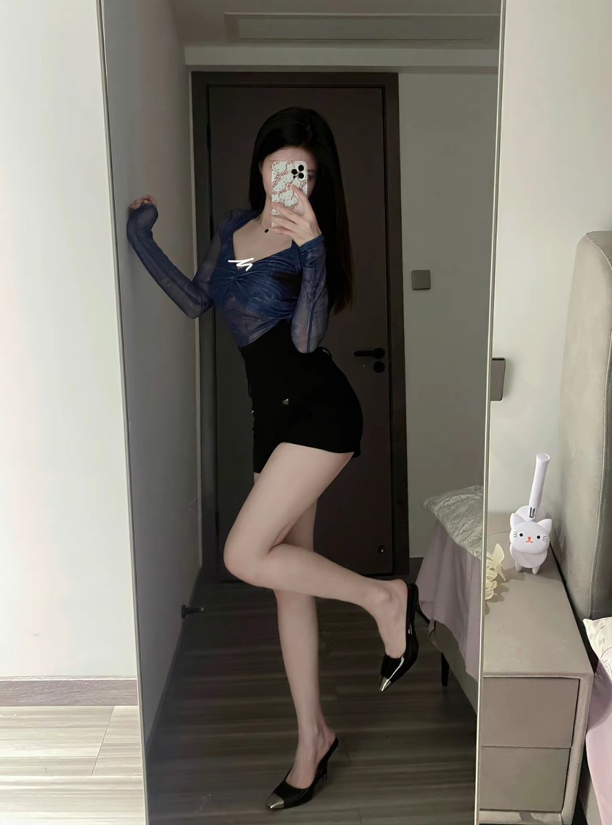 getanirudha's tweet photo. 有没有大哥来我快手直播间陪我聊天，好无聊，来了有惊喜哦！ https://t.co/oB4280EtJq