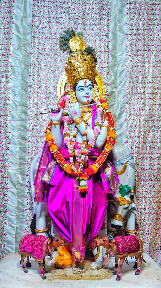 Somnath_Temple's tweet photo. श्री गीतामंदिर (गोलोकधाम), प्रभासक्षेत्र - गुजरात (सौराष्ट्र)
दिनांक: 16 अक्टूबर 2026, आश्विन शुक्ल षष्ठी – शुक्रवार
सायं श्रुंगार
102611539

भगवान कृष्ण एवं बलदाऊ के देहोत्सर्ग तीर्थ पहुंचने के लिए लोकेशन लिंक:🛕📍https://t.co/xFKElh3bzK

Whatsapp Channel Daily Darshan https://t.co/sndKP0fuKq