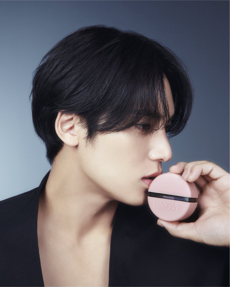 PAST_MG's tweet photo. 251015 어노브

#민규 #MINGYU #ミンギュ #金珉奎 #세븐틴 #SEVENTEEN https://t.co/bBfgdmrFCS