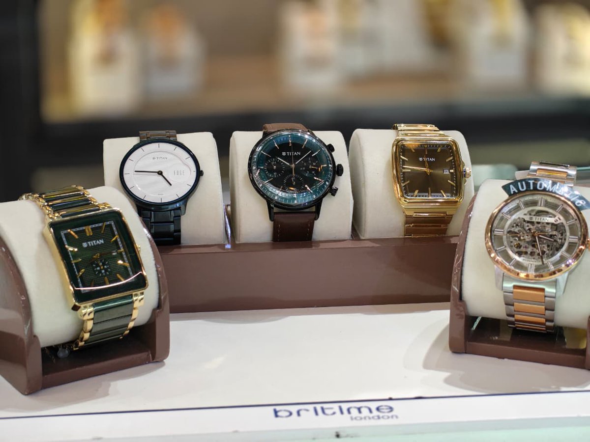 assamtribuneoff's tweet photo. #InPics | This Durga Puja, let every moment shine with timeless elegance! ❤️
From pandal hopping to festive evenings, make every second special with Titan Watches. Because this Puja, your style deserves a timeless touch.
Celebrate in style. Make every moment count with Titan.
Shop from Times Square: Christian Basti (Opp. News Live Building) | Ulubari (Below Ulubari Flyover) | Downtown (Opp. Pantaloons), Guwahati & Tezpur (Opp. Sohum Shoppe).
You can purchase it online at https://t.co/IBymWc9lK8
#TitanWatches #DurgaPuja #FestiveStyle #TimelessElegance #CelebrateWithTitan #ad