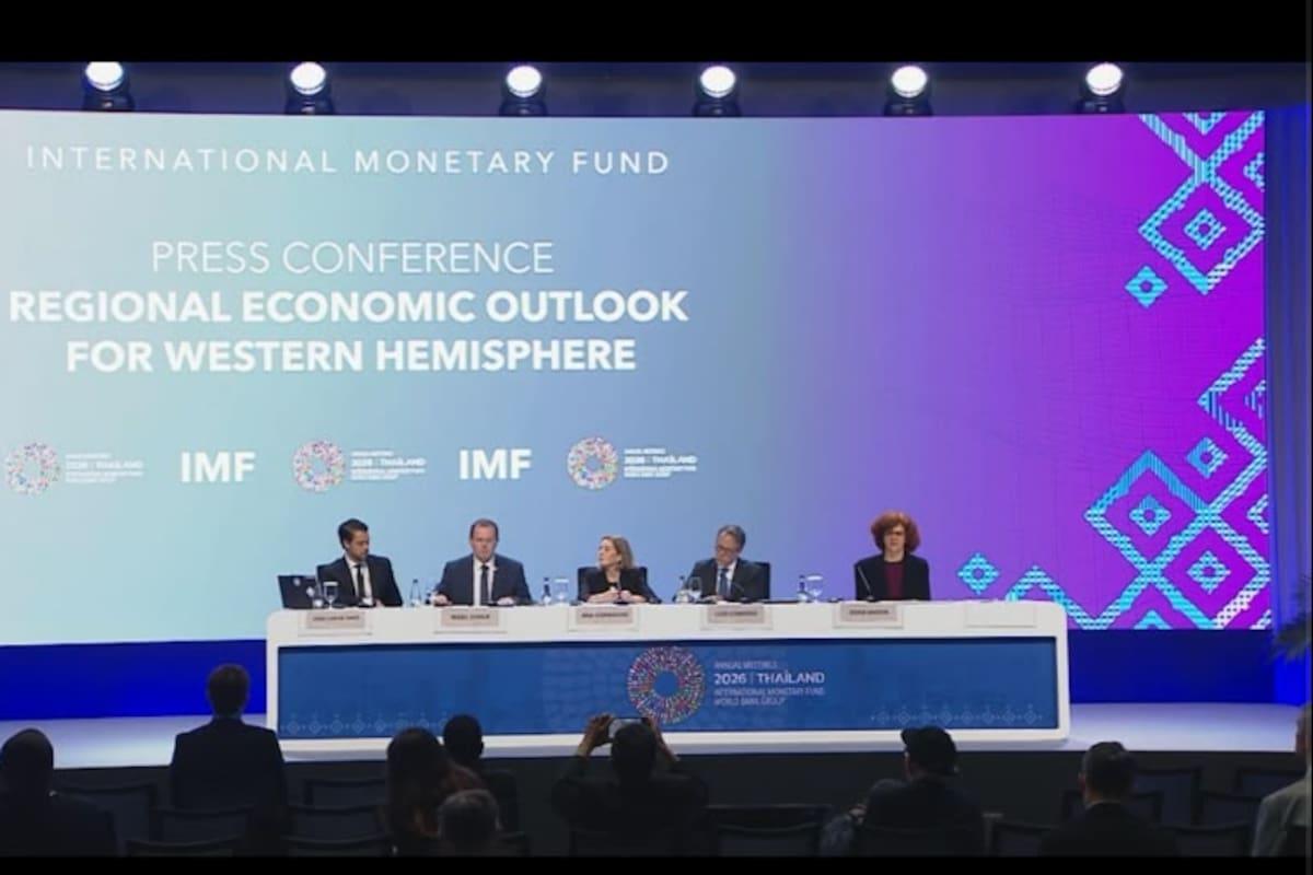 LANACION's tweet photo. El FMI ratificó su confianza en el crecimiento económico de la Argentina, pero advirtió sobre el mercado laboral https://t.co/loMWlKv01y https://t.co/DINb6o4Aq4
