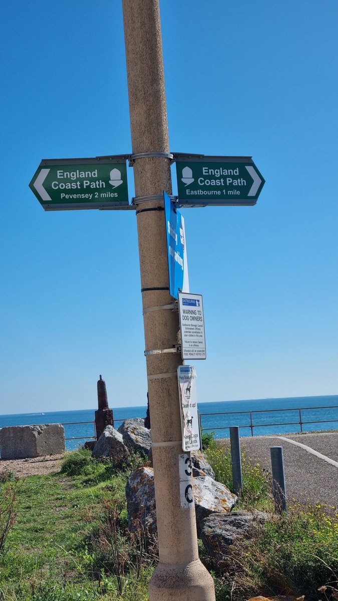 lazywalker64's tweet photo. For today's @FingerpostFri #FingerpostFriday we go back almost a month ago to a glorious hike along the #ECP #KC3 from #Eastbourne to #NormansBay #SafeRamblingsAll https://t.co/Ng6qje10ZE