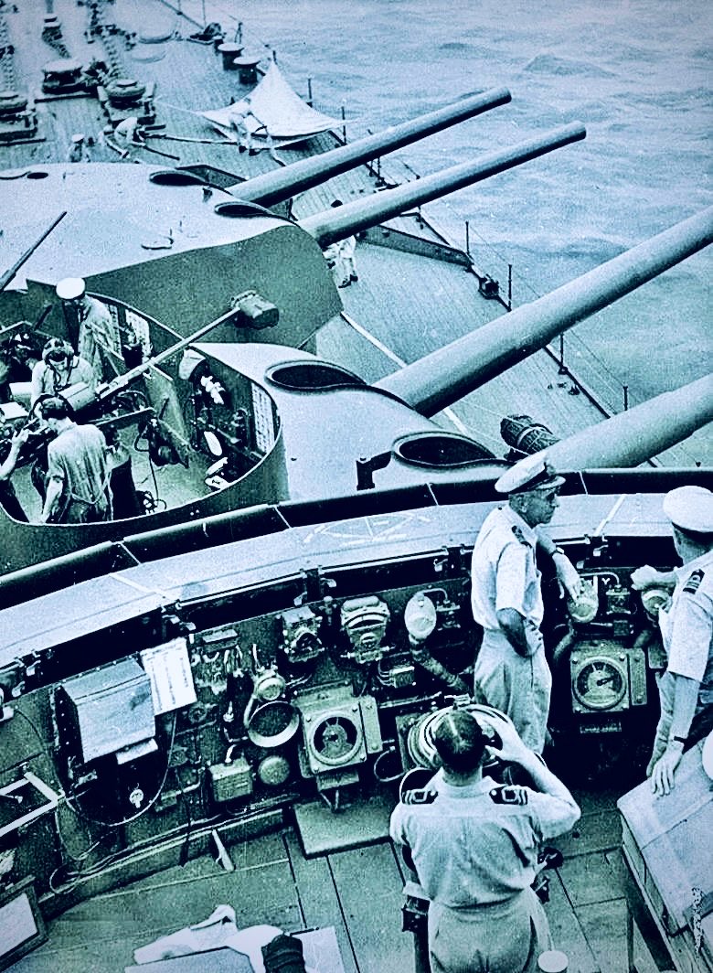 Bert_Plumswang's tweet photo. Looking down onto the guns of HMAS Australia on September 4 1944. https://t.co/asqvqHeVY4