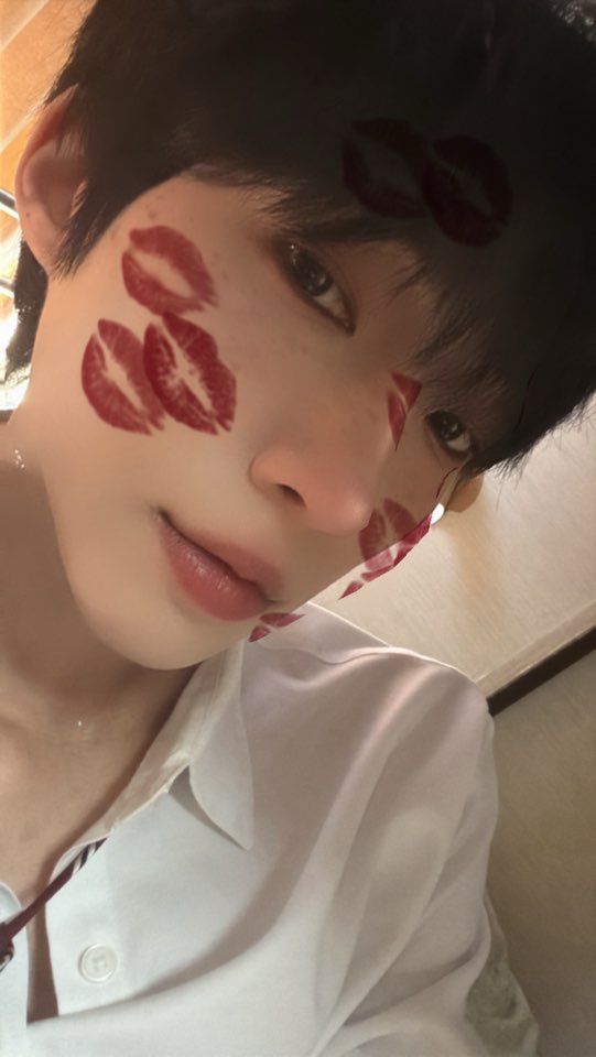 DONE_OFFICIALJP's tweet photo. [#ジェフン]

今週で今シーズン最後だから
全力で楽しむ準備してきてね！
僕たちも準備して明日も待ってるよㅎㅎ

#JAEHOON #재훈
#ディーワン #D_ONE #디원 https://t.co/TMnlUxA5gz