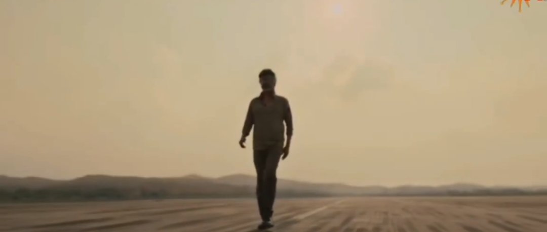 Jonam_manny's tweet photo. Ani went to God mode in this scene!! 🔥🔥🔥 Theatre therikudhu @anirudhofficial
#Jailer2 Uchakatta Aura 🔥🤩 https://t.co/8PNwhYpEqf