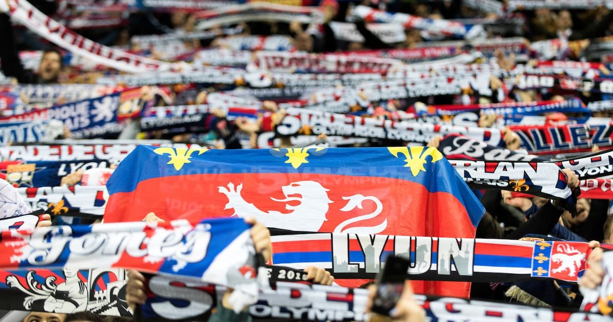 OL__Plus's tweet photo. «On se sent pris en otage» : ces supporteurs de l’OL dégoûtés par les agissements racistes au stade
(Libération 💶 : https://t.co/3XcHOrKXpl) https://t.co/ksP0wTWYnN