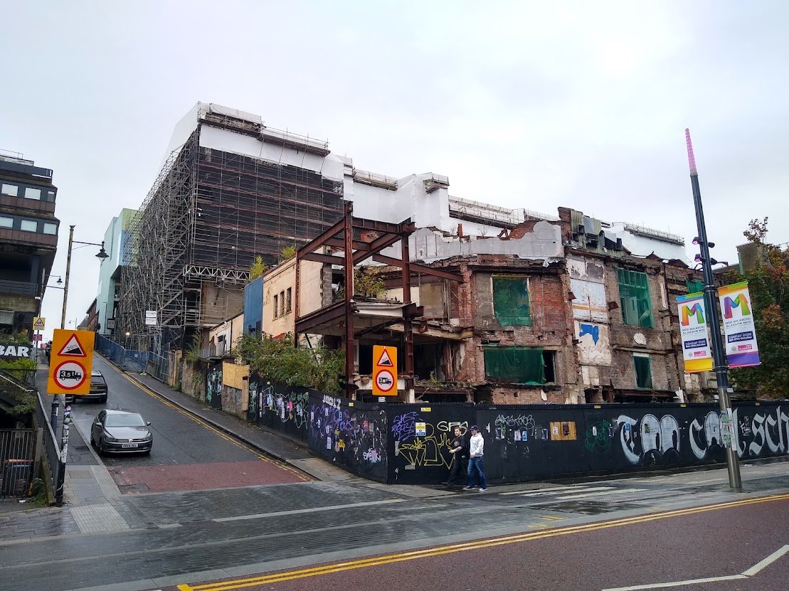 overlandertheb1's tweet photo. Glasgow, FFS man https://t.co/EEcyOzuQKK