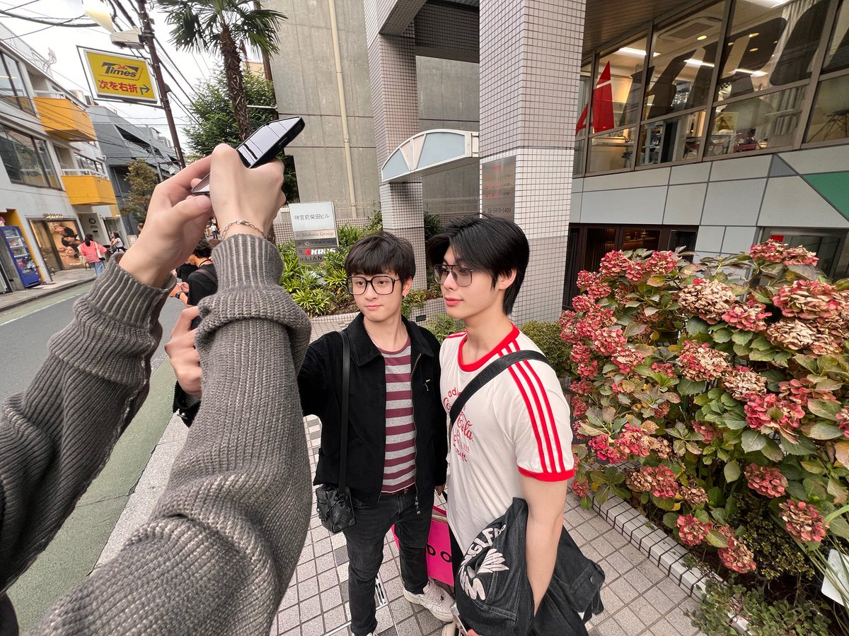 ottoottoo_'s tweet photo. ช้อปปิ้งเดย์(🛍️) เฮียเปย์เจินหน่อยยยย🥺 
ส่วนธีร์เวฟนั้น😣☺️
#northotto #นอร์ทอ๊อตโต้ #theewave https://t.co/M8r3DoVD7c