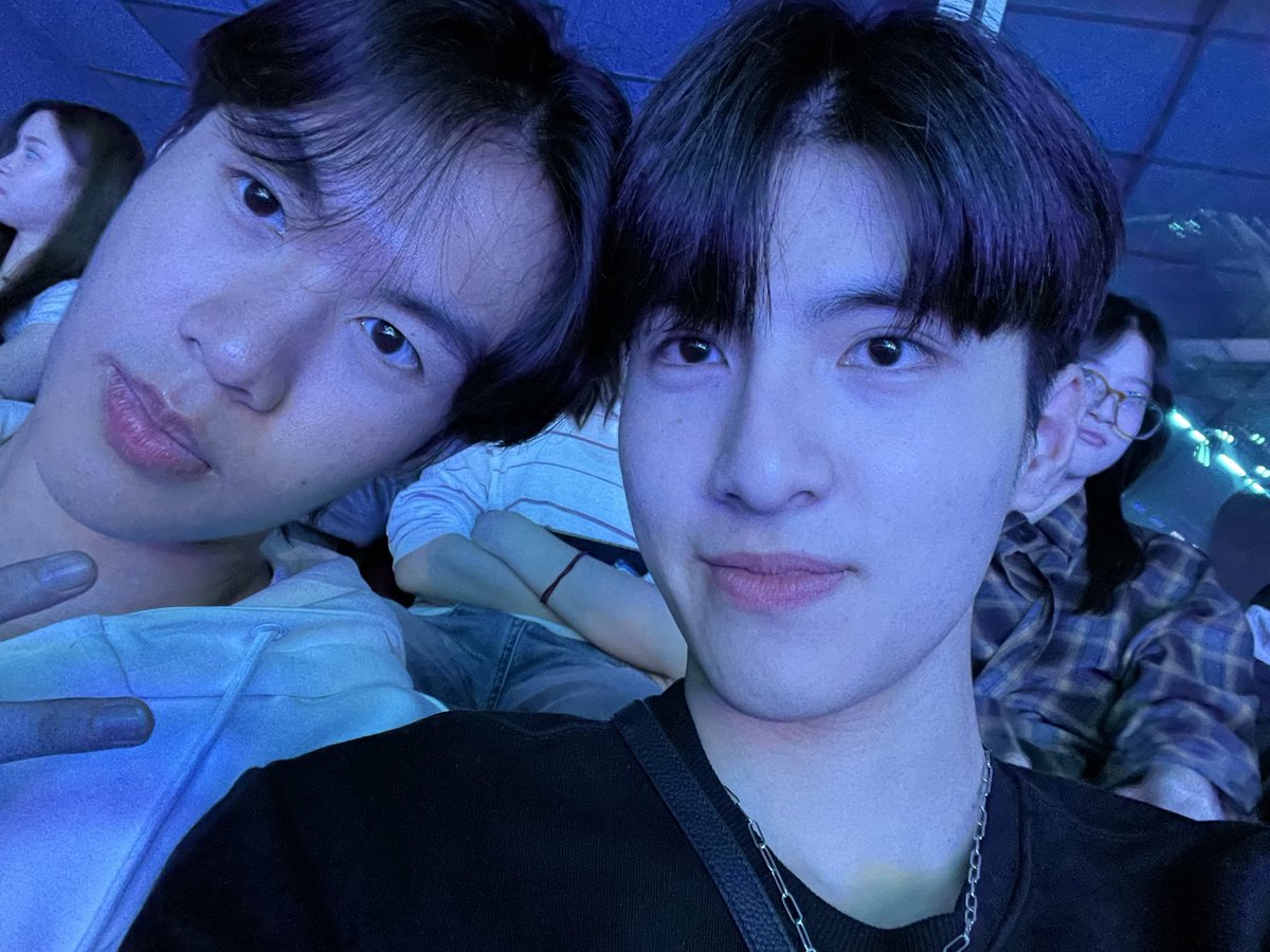 ryryaccount's tweet photo. So when we get #thammac concert date again😞 https://t.co/Yshjw5TNgU