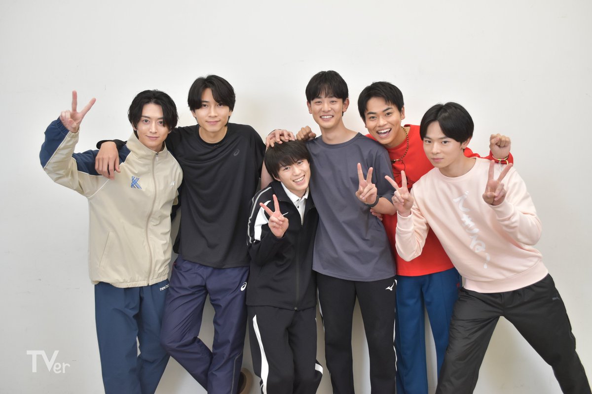 TVGweb's tweet photo. 「俺たちの箱根駅伝」
TVerオリジナルドラマが登場📱
「俺たちの学連合宿」10/17配信

小林虎之介、奥智哉、菅生新樹、
庄司浩平、林裕太、池田匡志に直撃🏃🏻

一同がドラマの見どころ＆
鍛え上げた“駅伝ボディ”を語る💪🏻
「わちゃわちゃが見られます」

https://t.co/57zfwrFoxg

#俺たちの箱根駅伝 https://t.co/if3XsEUjdo