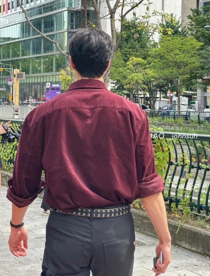 dearteaj's tweet photo. ini era johnny yg ga akan bisa gue lupain sampe kapan pun, bener" satu tl, satu tiktok, ter joroon joroon (johnny maroon🤤) gagah, gedhe, ganteng, sugih, dhuwur, mangtaf bgt pokoknya, PAPAHHH😍🥵 https://t.co/oXMmy4UHbH