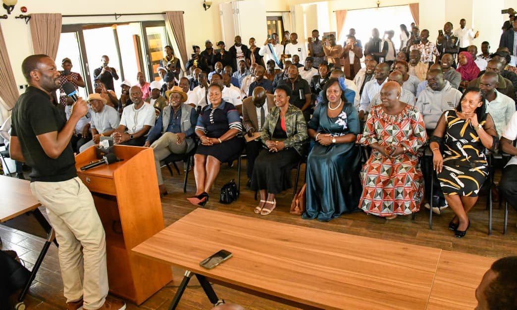 JaphethOtieno01's tweet photo. H.E Edwin Sifuna meeting Aspirants and leaders ahead of our main Activity in Trans Nzoia County. https://t.co/qkrppBZl1j