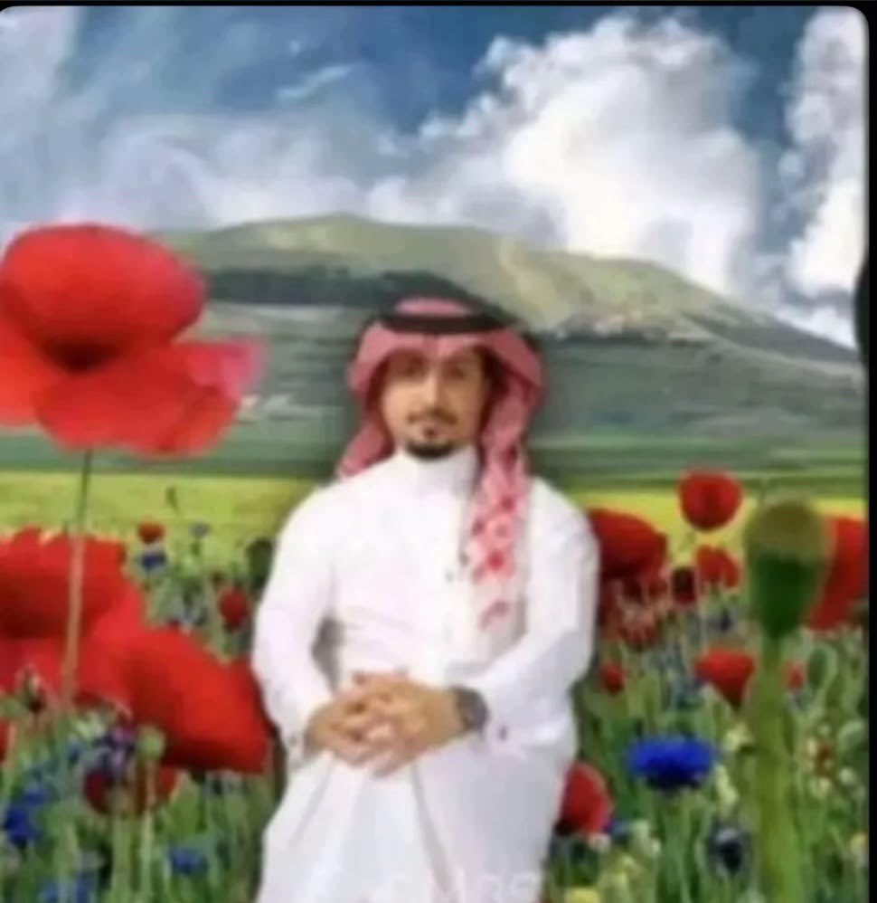 lKSA__966's tweet photo. حملت الفيسبوك وماعرفت استخدمه هللببب https://t.co/ZjZiCjto9A