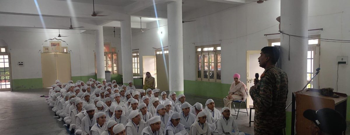 ProDefLko's tweet photo. Inspiring Aspirations, Empowering Youth, Strengthening the Nation!

An Indian Army outreach initiative was conducted at Akal Academy, Gomtipul, Pilibhit, on 15 Oct 2026, engaging 266 students and faculty members and fostering awareness about career opportunities in the Armed Forces.

The programme highlighted the Agnipath Scheme, recruitment procedures, eligibility criteria, documentation requirements and medical standards. Students were also briefed on the benefits of vocational training, sports achievements and diverse employment opportunities available after completion of Agniveer service.

Special emphasis was laid on encouraging young women to explore career avenues through SSC Technical/Non-Technical entries, Women CMP and Military Nursing Services. Recruitment-related queries were addressed through interactive discussions, while the importance of discipline, courage, integrity and selfless dedication to the Nation was underscored.

The initiative inspired students to explore a career in uniform and embrace the honour, responsibility and pride of serving the motherland. 

Igniting Young Minds. Inspiring Future Warriors.