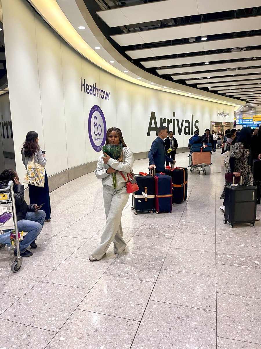 The_visionlady's tweet photo. And it’s MY TURN🎊🥳

One month ago, I packed my life into suitcases and moved to the UK to pursue my postgraduate studies.

Soo chic to be a Scholarship girly🥳 https://t.co/vEVbcl9JQA