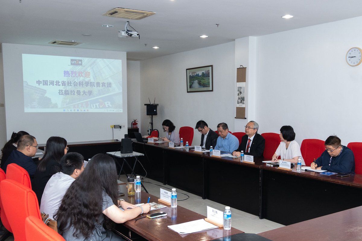 UTARnet's tweet photo. UTAR welcomed a delegation from the Hebei Academy of Social Sciences (HASS), China, led by Vice President Lü Xuesong, to explore opportunities for research collaboration and academic exchanges.

Read more: https://t.co/WPIRCkEYJc https://t.co/pcCuZOYtyn