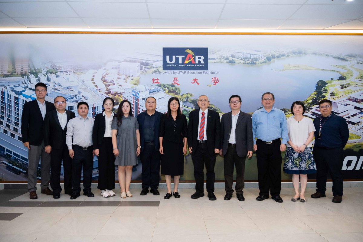UTARnet's tweet photo. UTAR welcomed a delegation from the Hebei Academy of Social Sciences (HASS), China, led by Vice President Lü Xuesong, to explore opportunities for research collaboration and academic exchanges.

Read more: https://t.co/WPIRCkEYJc https://t.co/pcCuZOYtyn