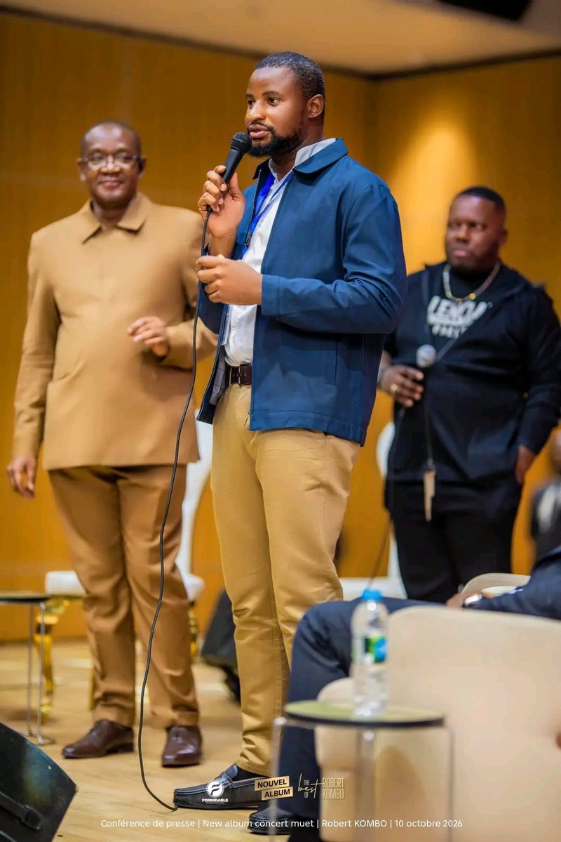 MessageProds's tweet photo. LE COME-BACK DE L'ARTISTE ROBERT KOMBO 18 ANS APRÈS 

Le célèbre artiste chanteur Robert Kombo vient de faire son come-back musical. Et ce, après 18 ans d'inactivité, suite à plusieurs réalités rencontrées dans son parcours.  1/4 https://t.co/toGuABobdM