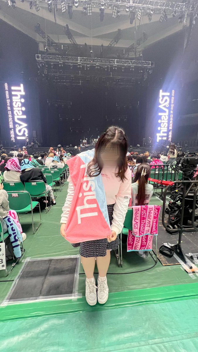 sakura3n_'s tweet photo. This is LAST 日本武道館"通過点"

発表されてから約1年、ずっと待ってた武道館
こんな大きなステージを埋めたThis is LASTはずっと輝いてた✨ https://t.co/Cc4KWRTtOo