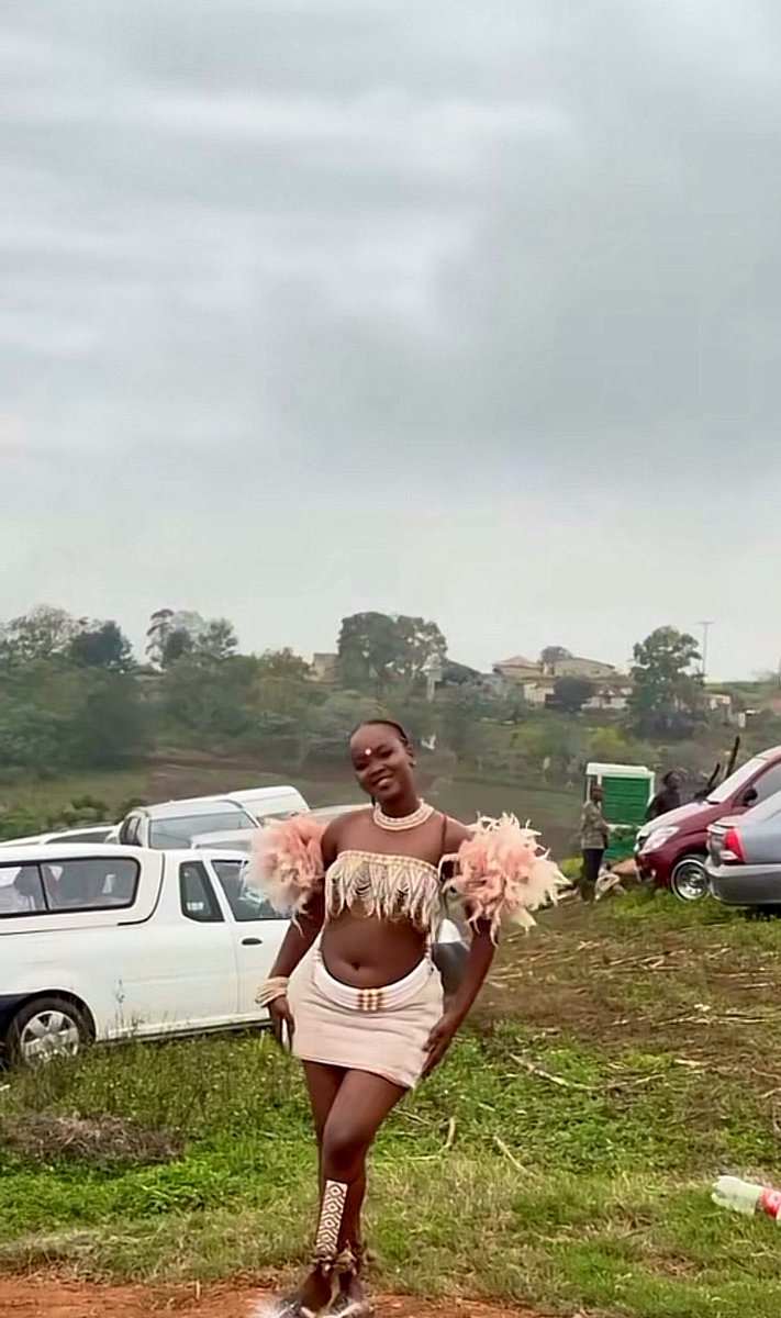 ZuluSweG's tweet photo. Majongo nina eniganiwe sekuyisikhathi manje sokuthi nibalamanise ow’mkamkhulu https://t.co/CAuCS4RMKY