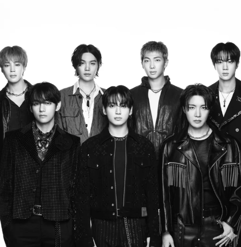 AboutMusicYT's tweet photo. BTS becomes the first group in history to surpass 10 billion streams on Spotify in a single year. https://t.co/1hfZBgPwaV