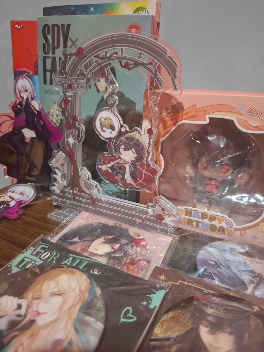 LegiaFelischia's tweet photo. husbandos.
Merch velvet tidak ada samsek di indo jdi ku buat sendiri.
Merch Yuri susah sekali bahkan blm nemu yang cocok 😭 klw nyari SxF pasti munculnya anya doang tolonglah saya mw nya om mu :(( https://t.co/ZVk0e9pC5a