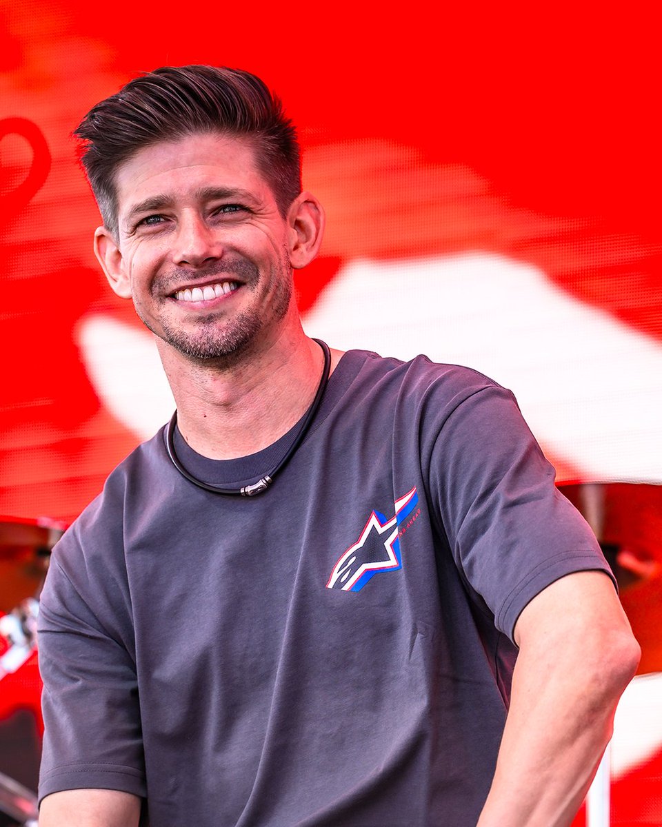 DucatiMotor's tweet photo. Some legends never get old. They just get more candles🕯️
Join us in wishing a happy birthday to our champion Casey Stoner! 🎂🇦🇺 #ForzaDucati https://t.co/PZ6DhSGHaC