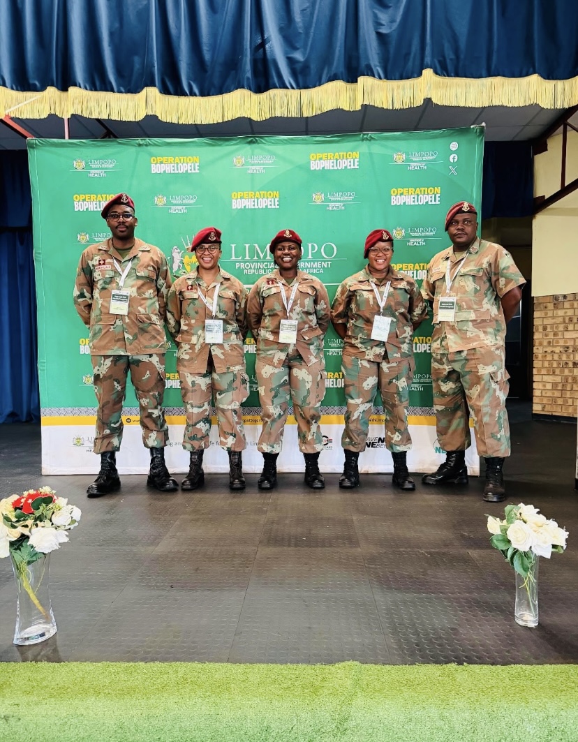 SANDF_ZA's tweet photo. Area Military Health Unit Limpopo Participates in National Oral Health Month Outreach.
https://t.co/wLEaD4llGL
#SANDF
#SAMHS
#TowardsMilitaryHealth
#OralHealthAwareness
#NationalOralHealthMonth https://t.co/9eibVKyQPP