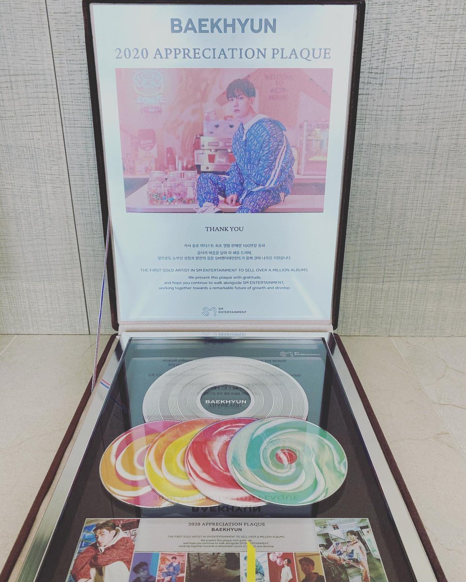 kyoongluverz's tweet photo. the irony is that EVERY artist he was obsessed with &amp; who practically built SM’s brand and identity ended up leaving one way or another, yet that old hag is STILL hung up on them. it’s 2026 &amp; he’s still wearing the superm friendship ring. this level of obsession is embarrassing. https://t.co/mV73tPJNAK