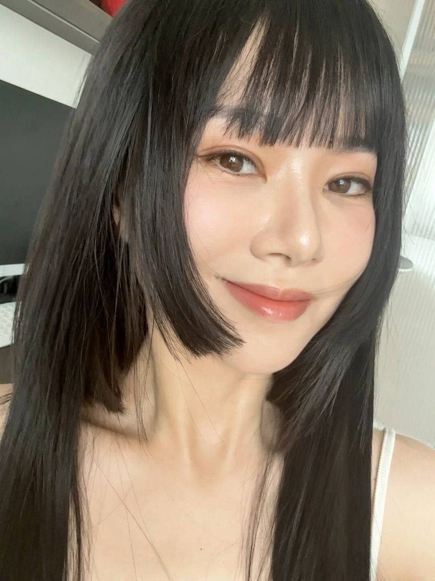 Luciaavinuesa's tweet photo. 对于我来说刘海才是减龄神器 https://t.co/PMEl3QKEyf