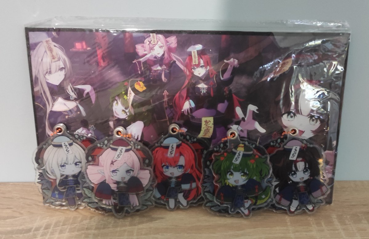 ahiin_dagar's tweet photo. #Nityall #PhaseSaga #phaseconnect
Got my oshi's 💚🐊💚 (she is so smol 😆) and her lovely genmates 🩷🩵💙❤️ debut and halloween merch 🥳!!! Just in time for the 1 year ani XD

Will actually have to find them a proper place on the shelf now that they are here ☺️☺️☺️ https://t.co/UqT2DaUKqF