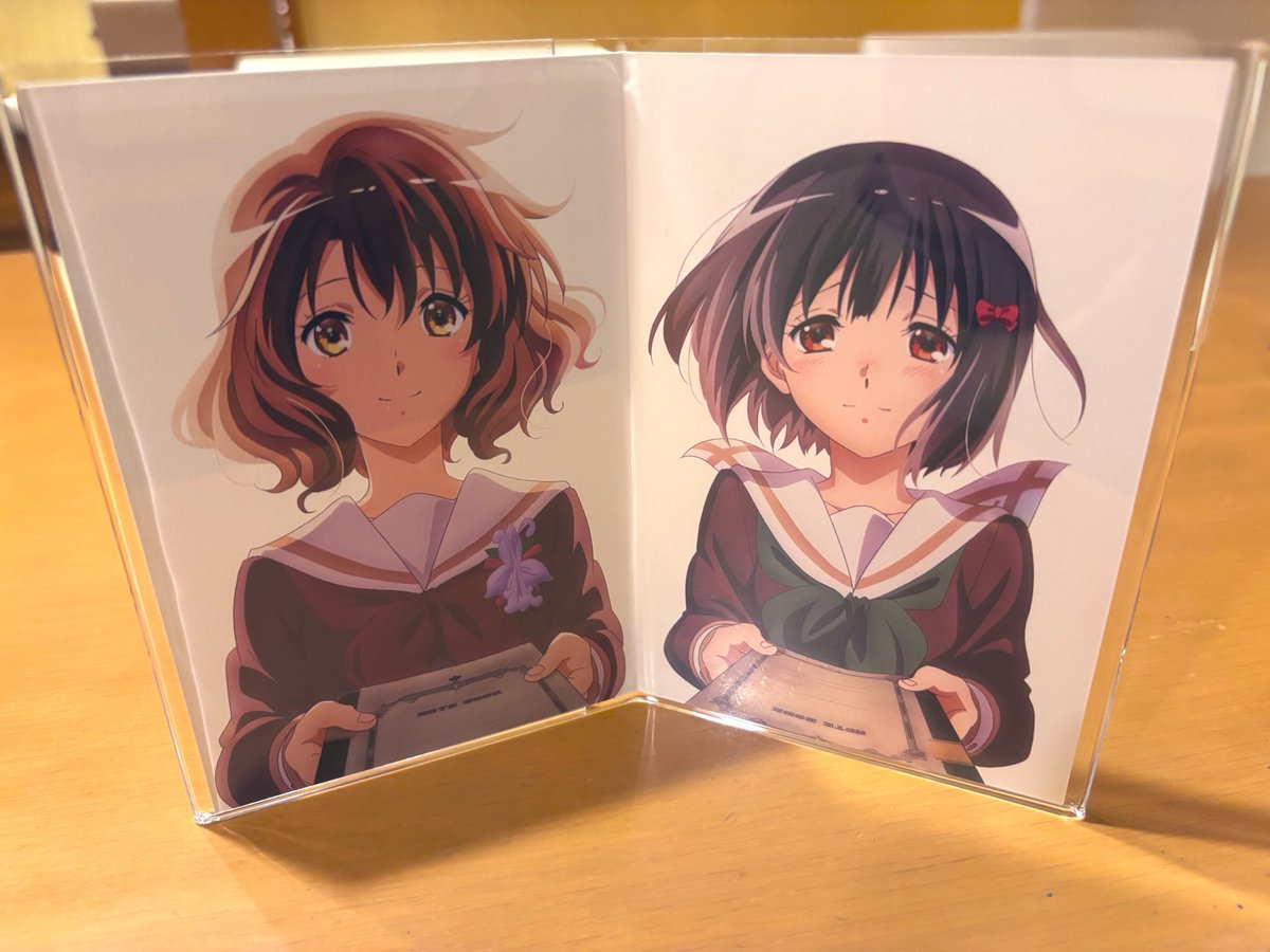 sebaschunchun's tweet photo. ユーフォの6週目の特典もらった人は無印良品のアクリルフレーム⑥に入れるとシンデレラフィットするのでおすすめ

めちゃくちゃいいぞ

#ユーフォ最終楽章 https://t.co/2H8cOdC3fo
