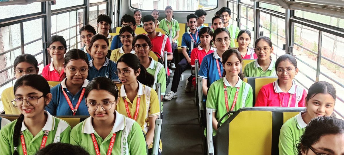 jmps_official's tweet photo. *DAAN MAHOTSAV*
Charity of sweets and other eatables to the Needy and Deprived of the society by NSS volunteers  #Delhinss #PMO #nssrdelhi @PEBranchGNCTD #NSSIndia https://t.co/uex6LrMmuc