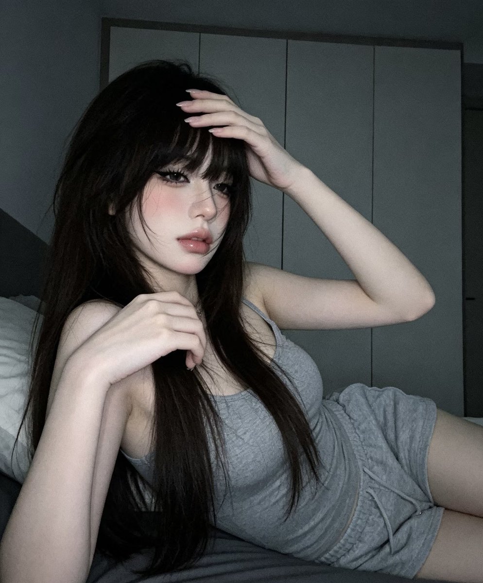 Savingrko's tweet photo. 问各位男𝕏友一个问题：

如果我是你女朋友，

你周六会带我干嘛？🧐

#女朋友 #蓝朋友 https://t.co/m86SQuC3Ft