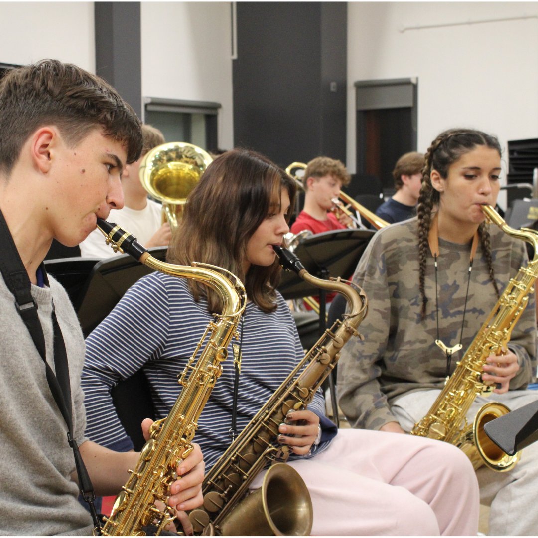 KentMusic's tweet photo. Kent Youth Jazz Orchestra (KYJO) have been hard at work rehearsing for their next gig at The Alex in Faversham on 13th November!🎷

Show them your support and get your tickets 👉 https://t.co/LnNKjLzMgL

#KYJO #KentYouthJazzOrchestra #KentJazz #TheAlex #JazzAtTheAlex #Faversham https://t.co/VdtxtQgG2C