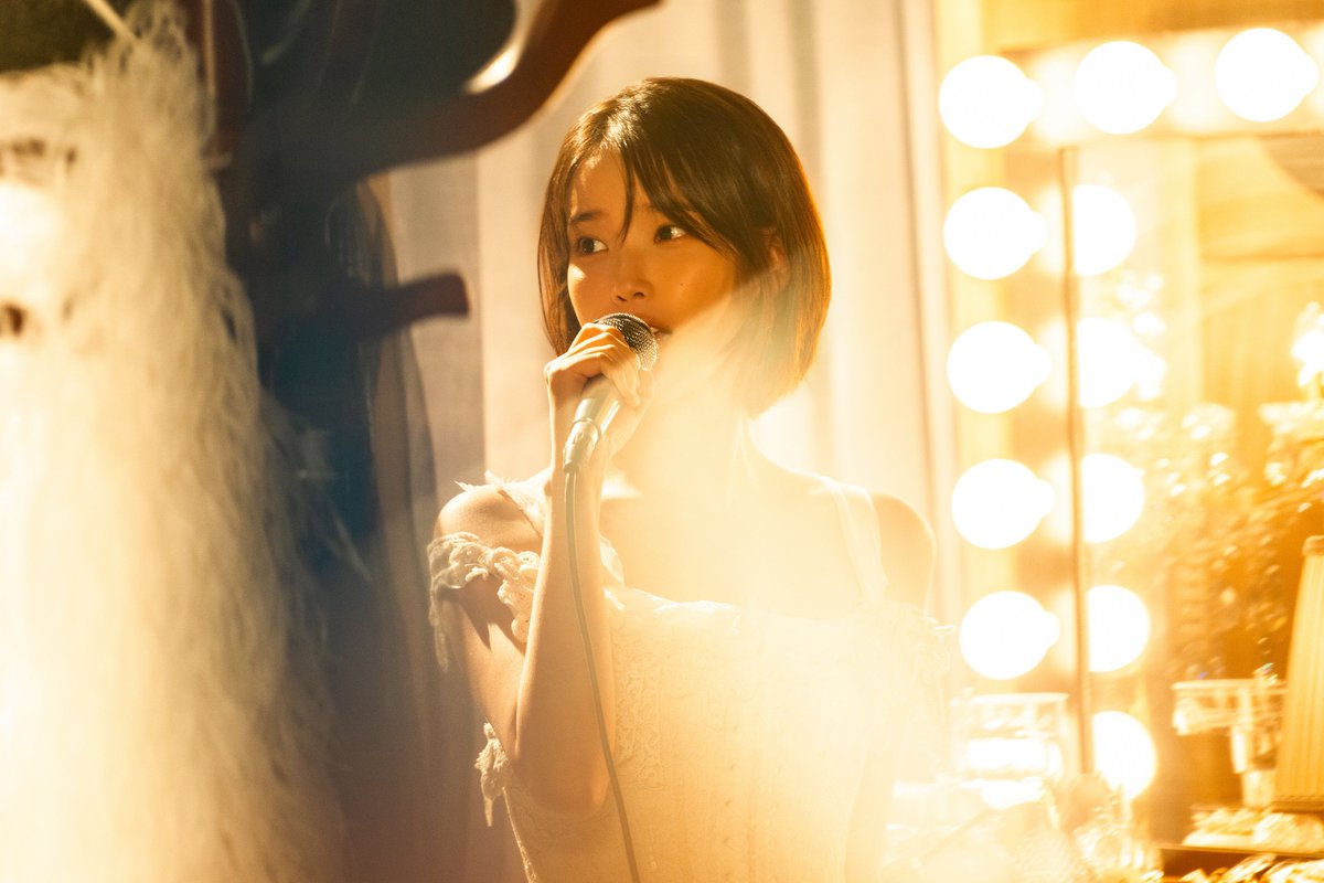 iuedelweiss's tweet photo. 단발 드레스 아이유 진심 대존예… https://t.co/RaT3W02u8p