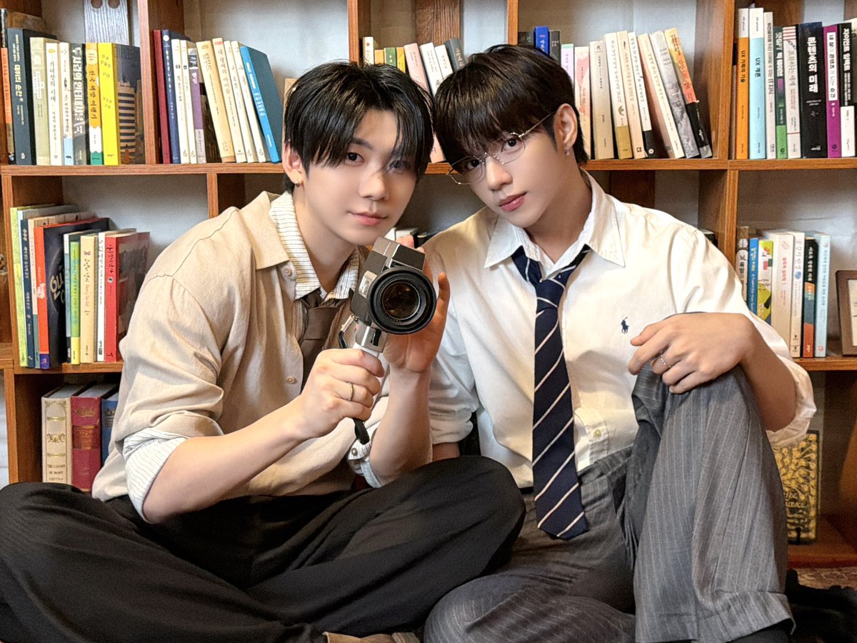 AHOF_official's tweet photo. [📸] 𝑂𝑛𝑙𝑦 𝑓𝑜𝑐𝑢𝑠 𝑜𝑛 𝑦𝑜𝑢

🖇 https://t.co/dbrcnlXieh

#AHOF #아홉
#HAN #박한
#JL #제이엘 https://t.co/EP3Sz21sUq