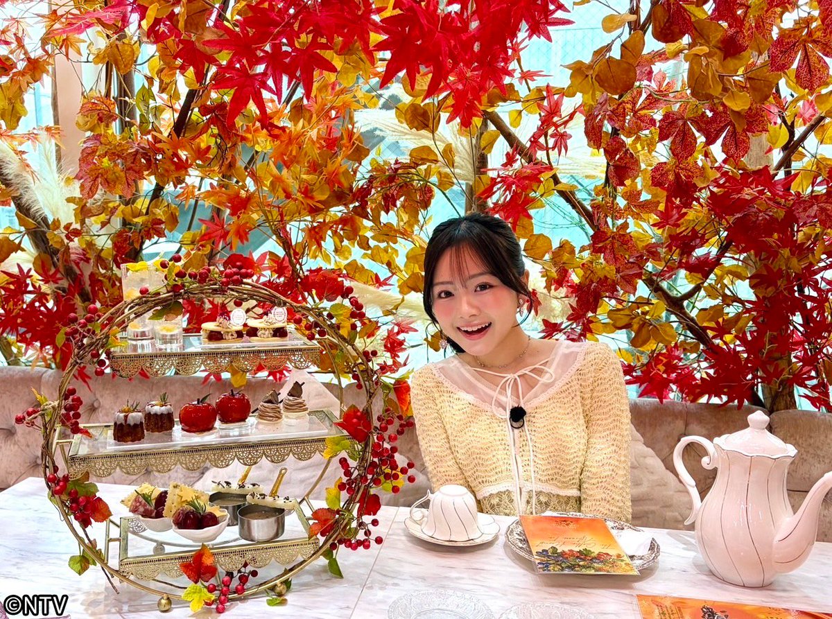 shu1tv's tweet photo. ⋱ 𝟏𝟎月𝟏𝟕日(土) の #シューイチ☝🏻⋰

あさ7時10 分ごろ〜
【 シューイチ★セブン 】

今回は…
「お客さん108人に聞いた！進化する⟡₊˚⊹
秋のアフタヌーンティーの楽しみ方」特集

＊⌒＊ﾟ*｡＊⌒＊｡*ﾟ＊⌒＊ ﾟ*｡＊⌒＊｡*ﾟ＊⌒＊

🍇今が旬！あの高級フルーツが
プラス1000円で食べ放題！？

🫖最強コスパ！2000円代で楽しめ��
#崎陽軒 のハロウィーンアフタヌーンティー🎃

🍁店員さんが本気の写真撮影！？
店内を埋め尽くす紅葉でSNS映え間違いなし📷

＊⌒＊ﾟ*｡＊⌒＊｡*ﾟ＊⌒＊ ﾟ*｡＊⌒＊｡*ﾟ＊⌒＊

秋ならではのイマドキ #ヌン活 を
#ひまひま（@himahima_chan）が大調査！