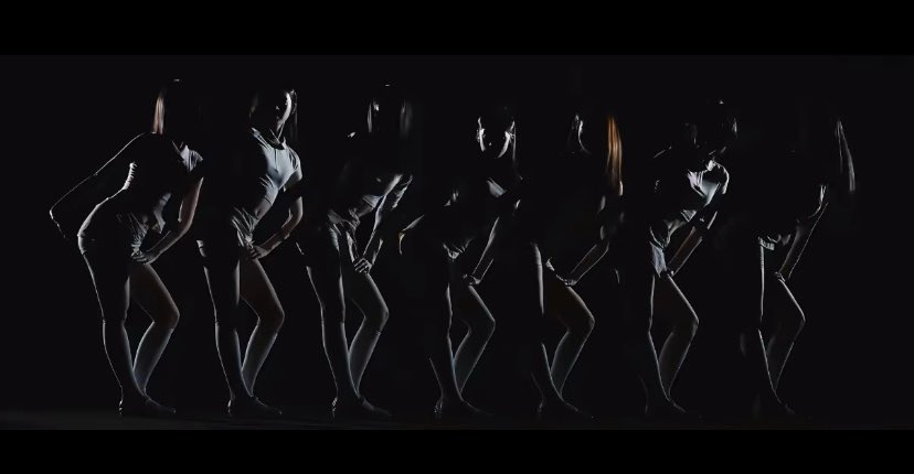 caramel_peach_'s tweet photo. @RabiaW7 唉但是這個行業其實已經沒救了 看看韓國人多愛這個煉銅癖推出的團體就知道了
這幾張圖的姿勢無論如何都不該出現在這群未成年身上😔 https://t.co/pHMJVnzlVg